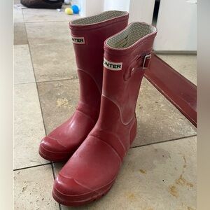 Womens Hunter boots size 8!
